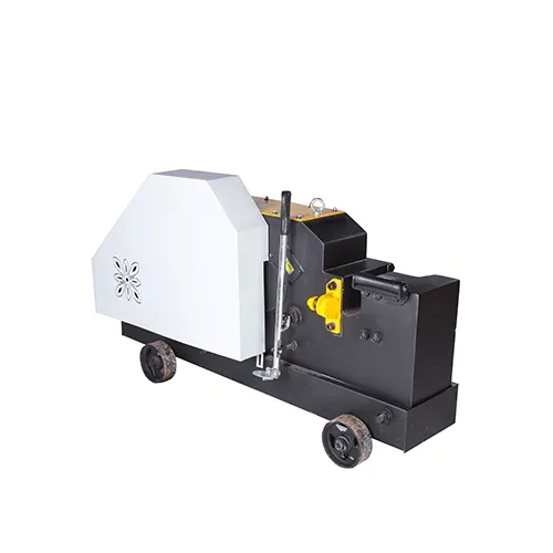 Quanti watt di motore utilizza una macchina da taglio per armature?